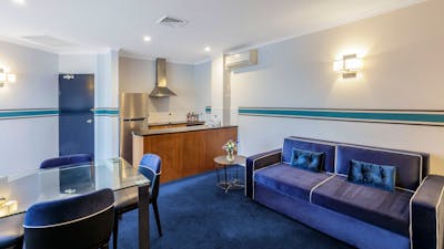 King Spa Suite Kitchenette