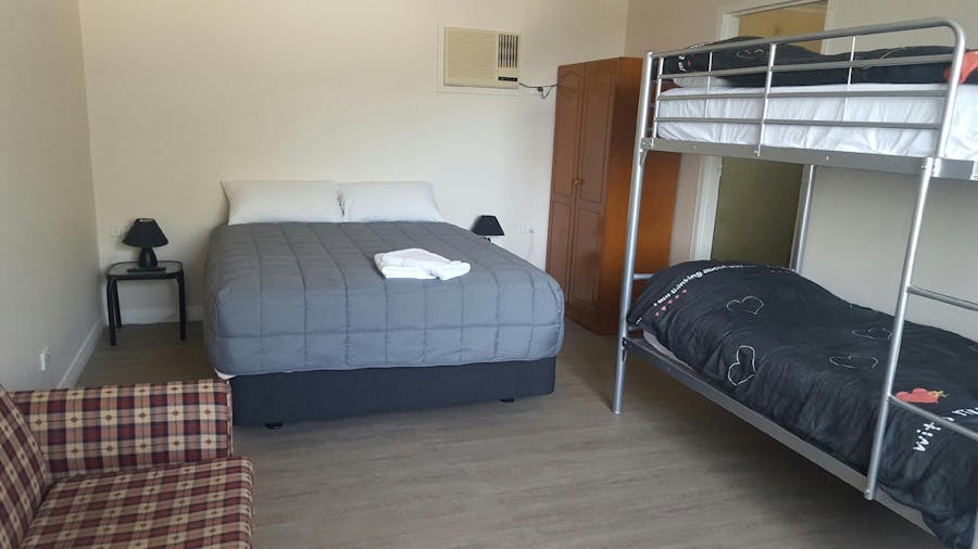 1 BEDROOM UNIT