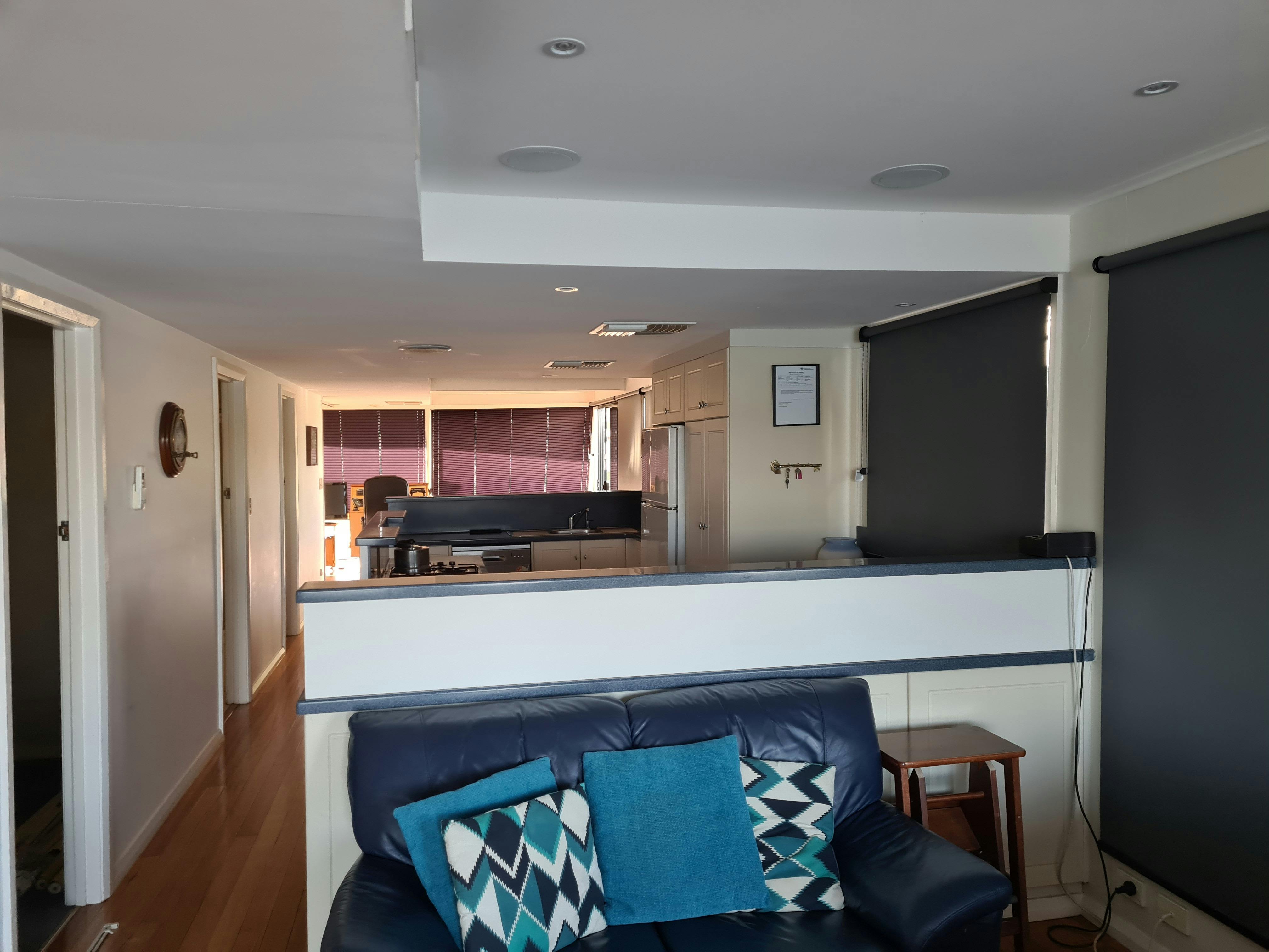 REAR LOUNGE