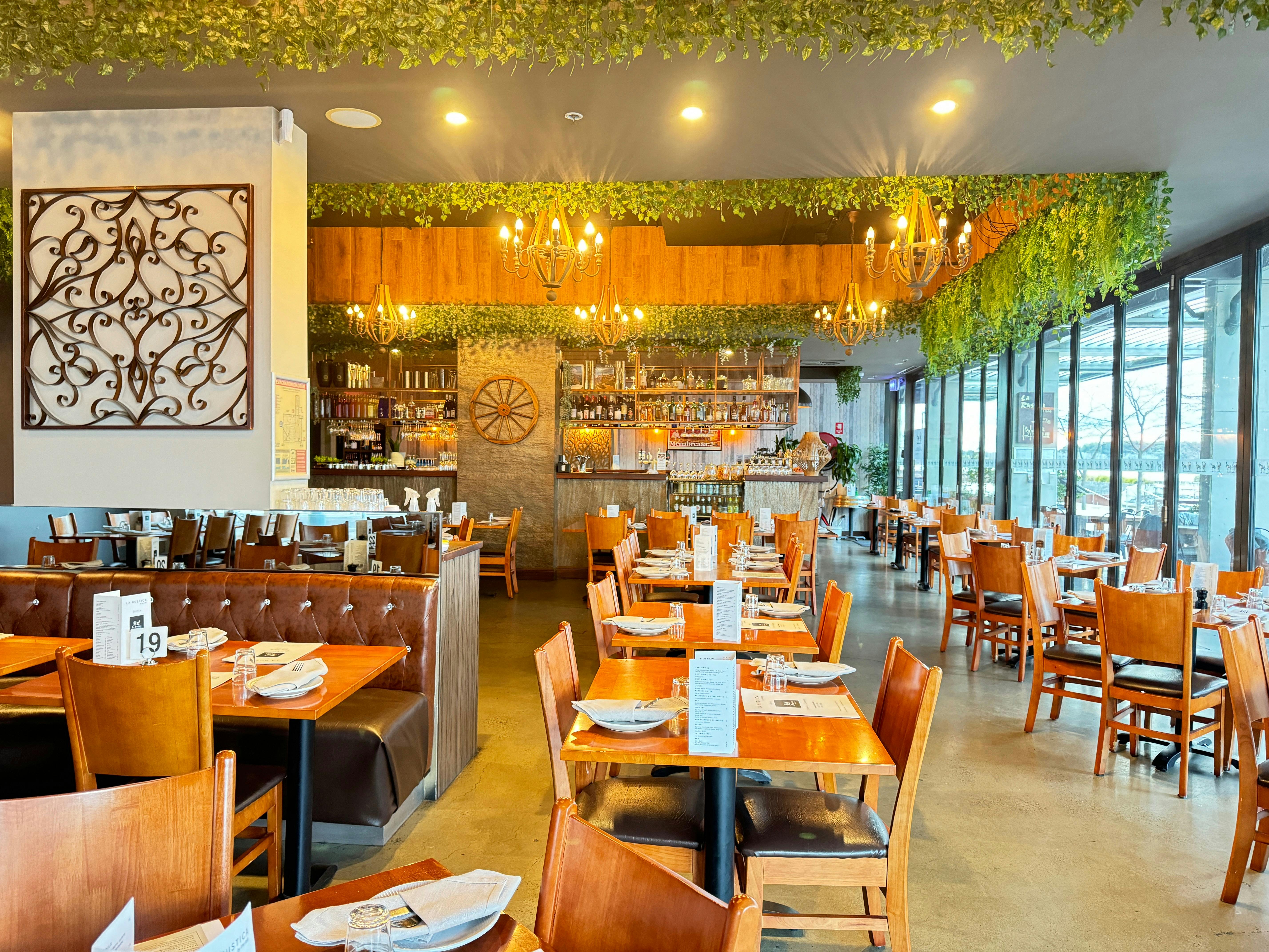 La Rustica by the lake