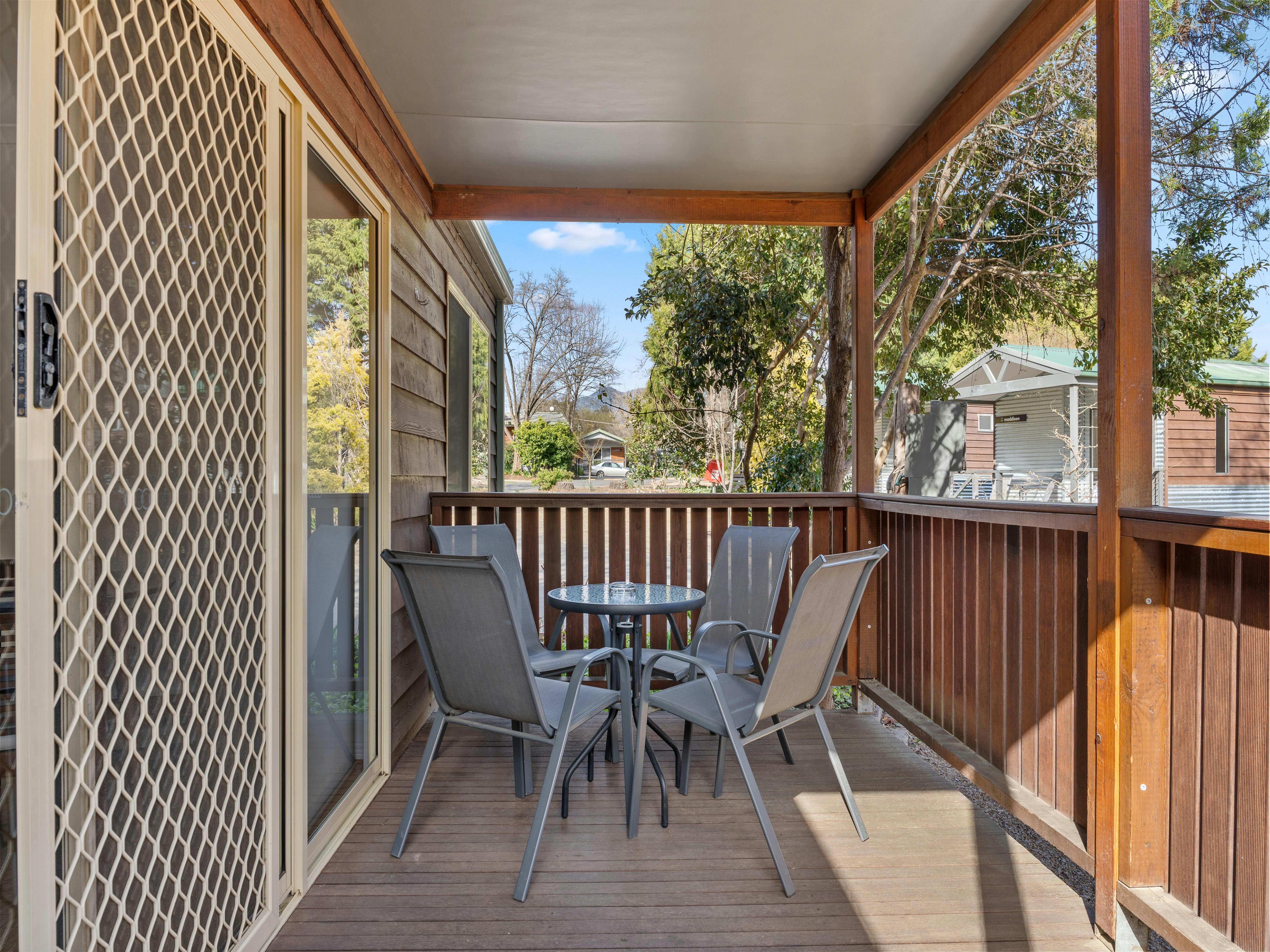 Pet Friendly Two Bedroom Spa Cabin – Bogong | Tasman Holiday Parks - Bright