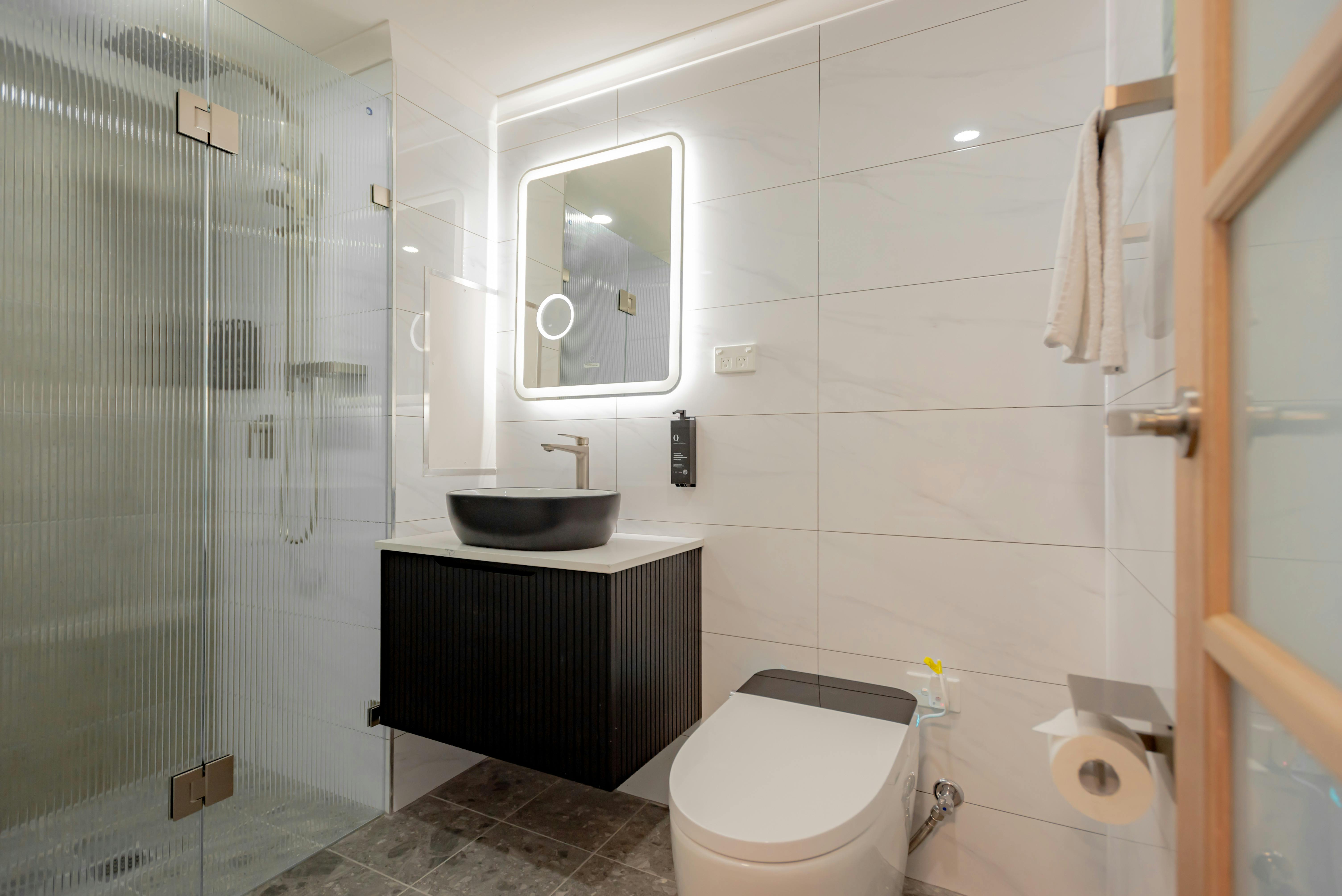 Standard Queen Bathroom