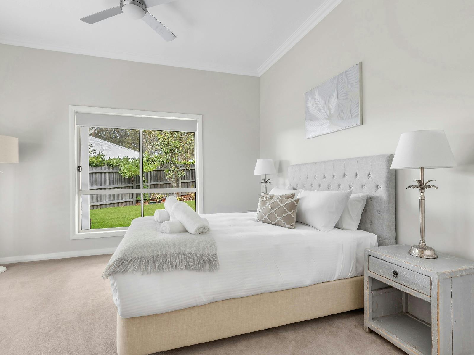 Vintage Lodge bedroom