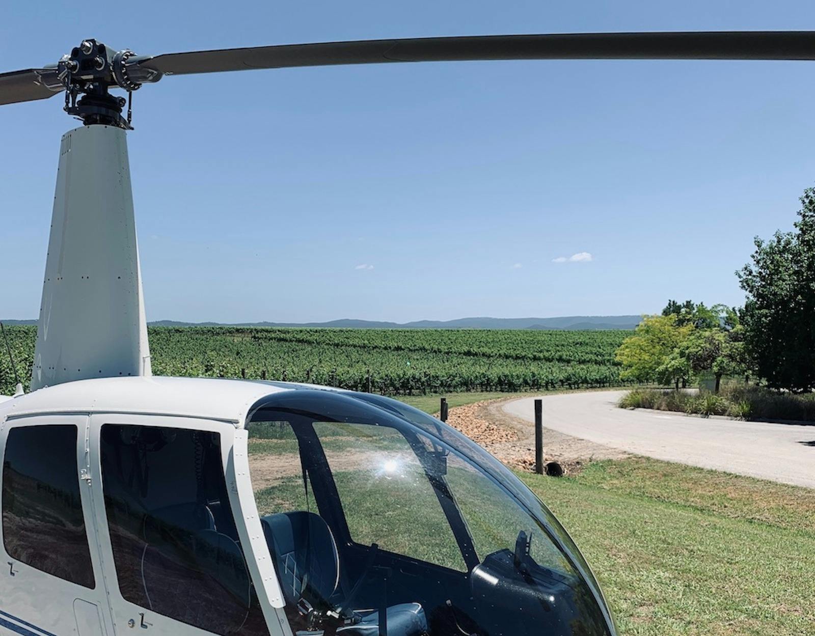 melbourne helicopter tour to Oakridge Wines
