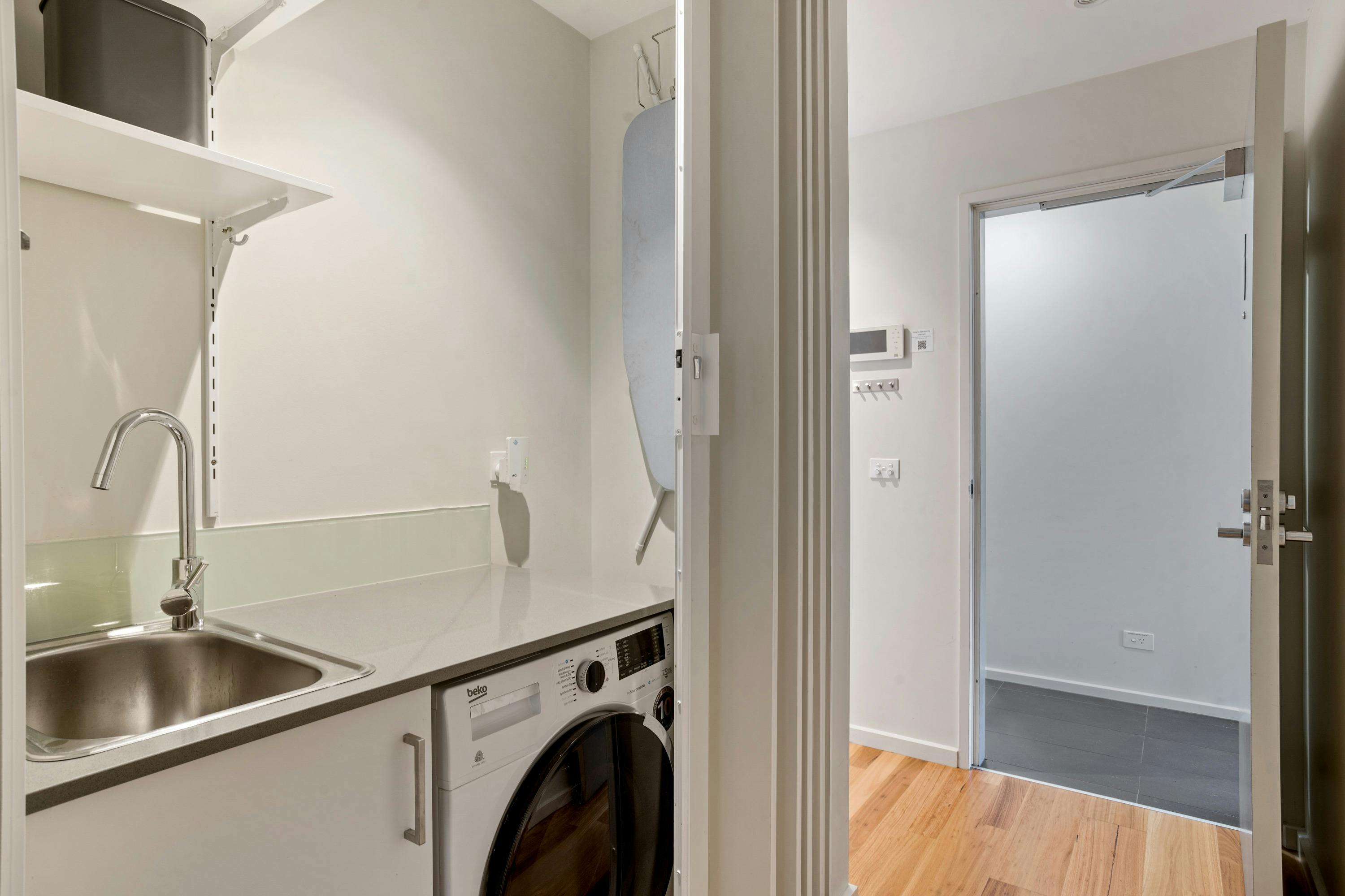 In-room laundry facilities in Hobart Self COntained Apartments