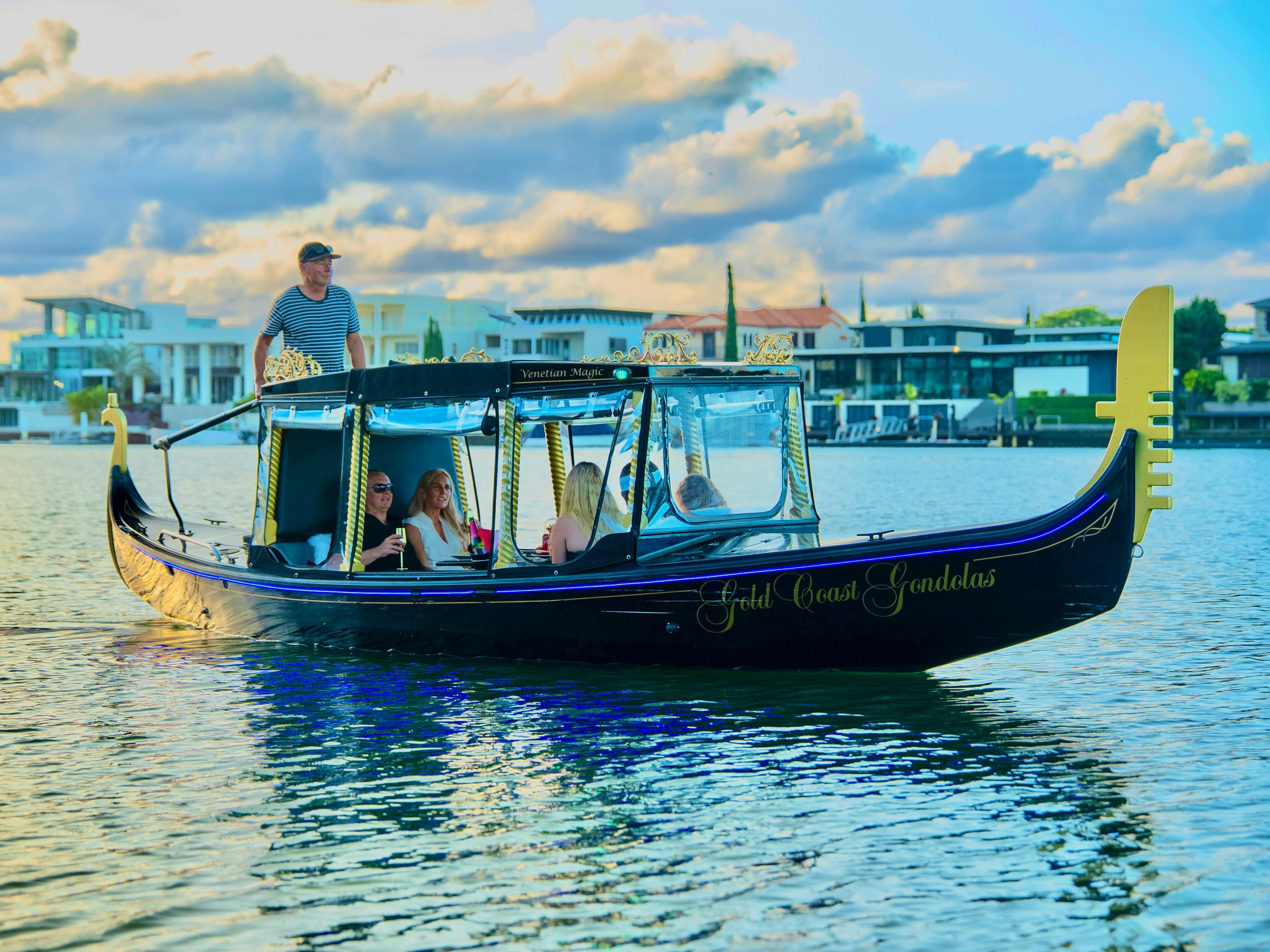 Luxury Gondola cruise with cheese and wine