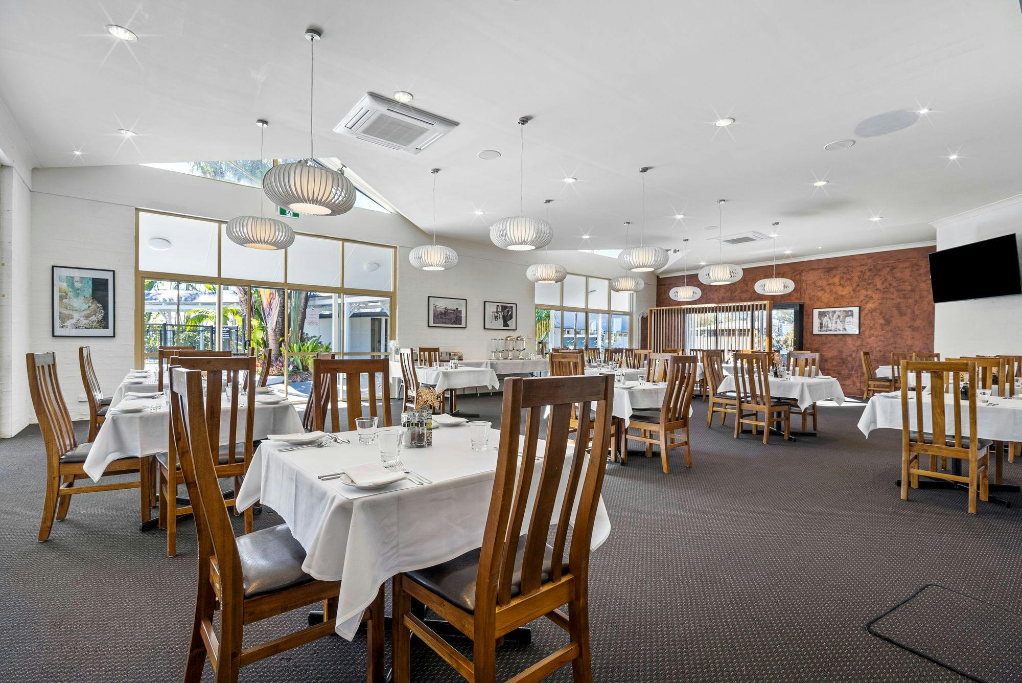 Tavola Restaurant Bar