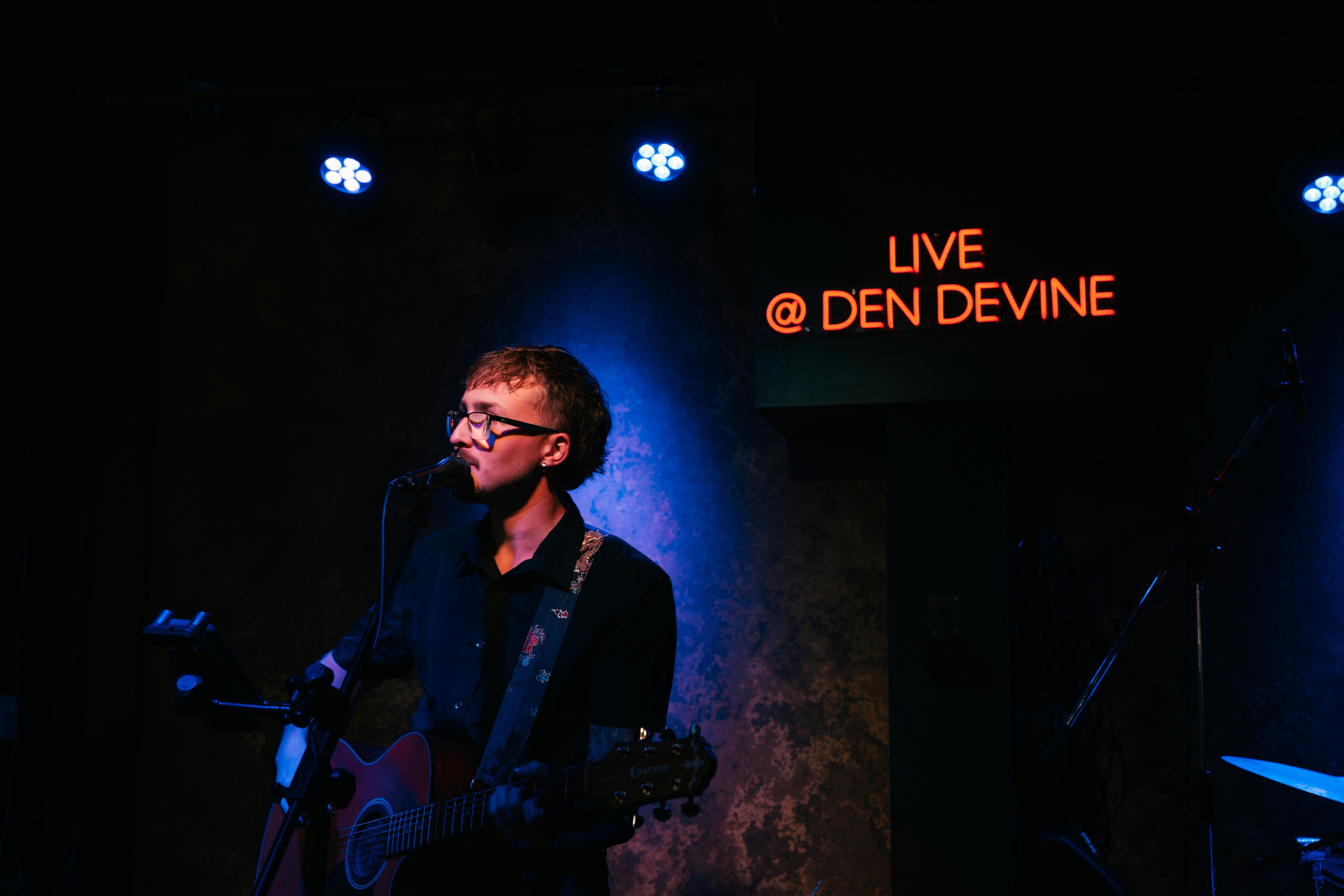 Sunday Live Music