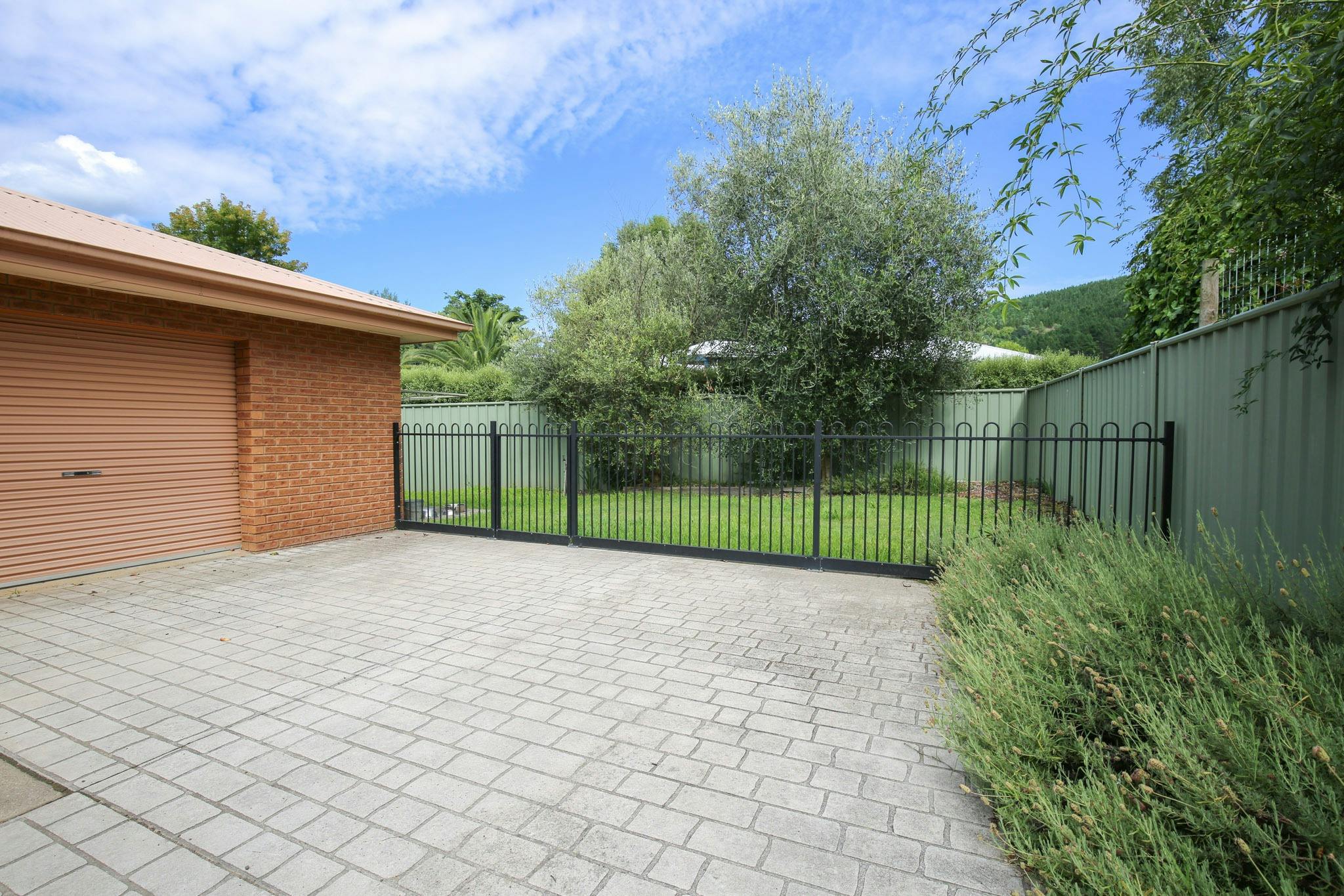 Enclosed backyard for dog at  Bright Country Home - Bright Accommodation Alpine Valley Getaways