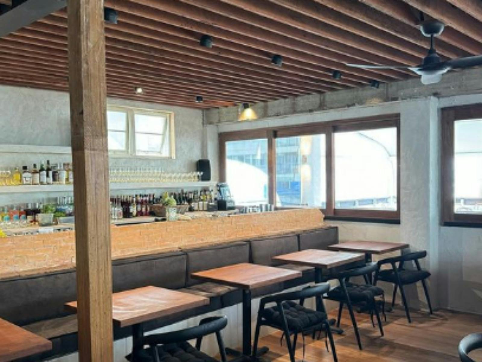 Lucciola Restaurant & Bar