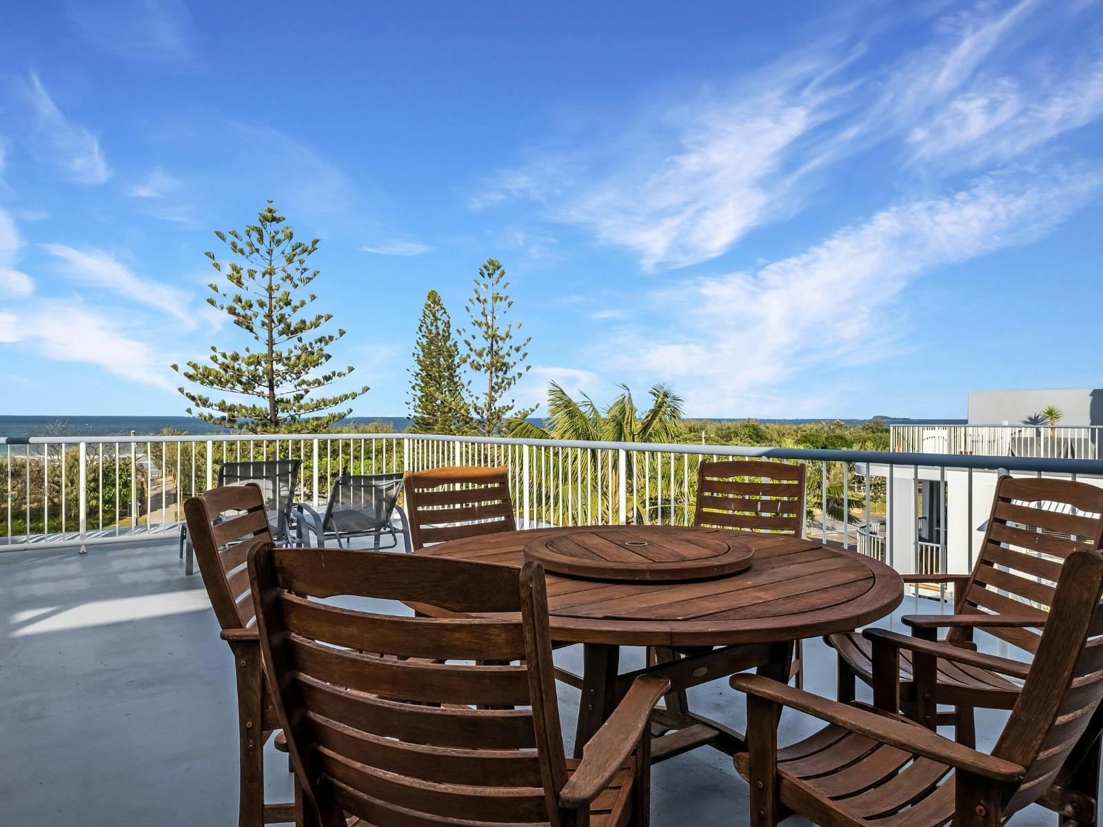 Rooftop dining with private spa and BBQ