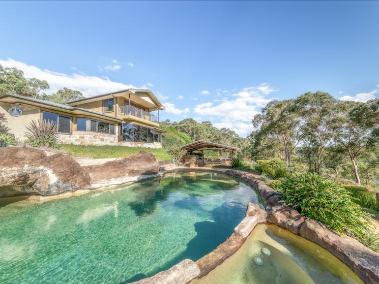 Coach House Hill Cottage Pool