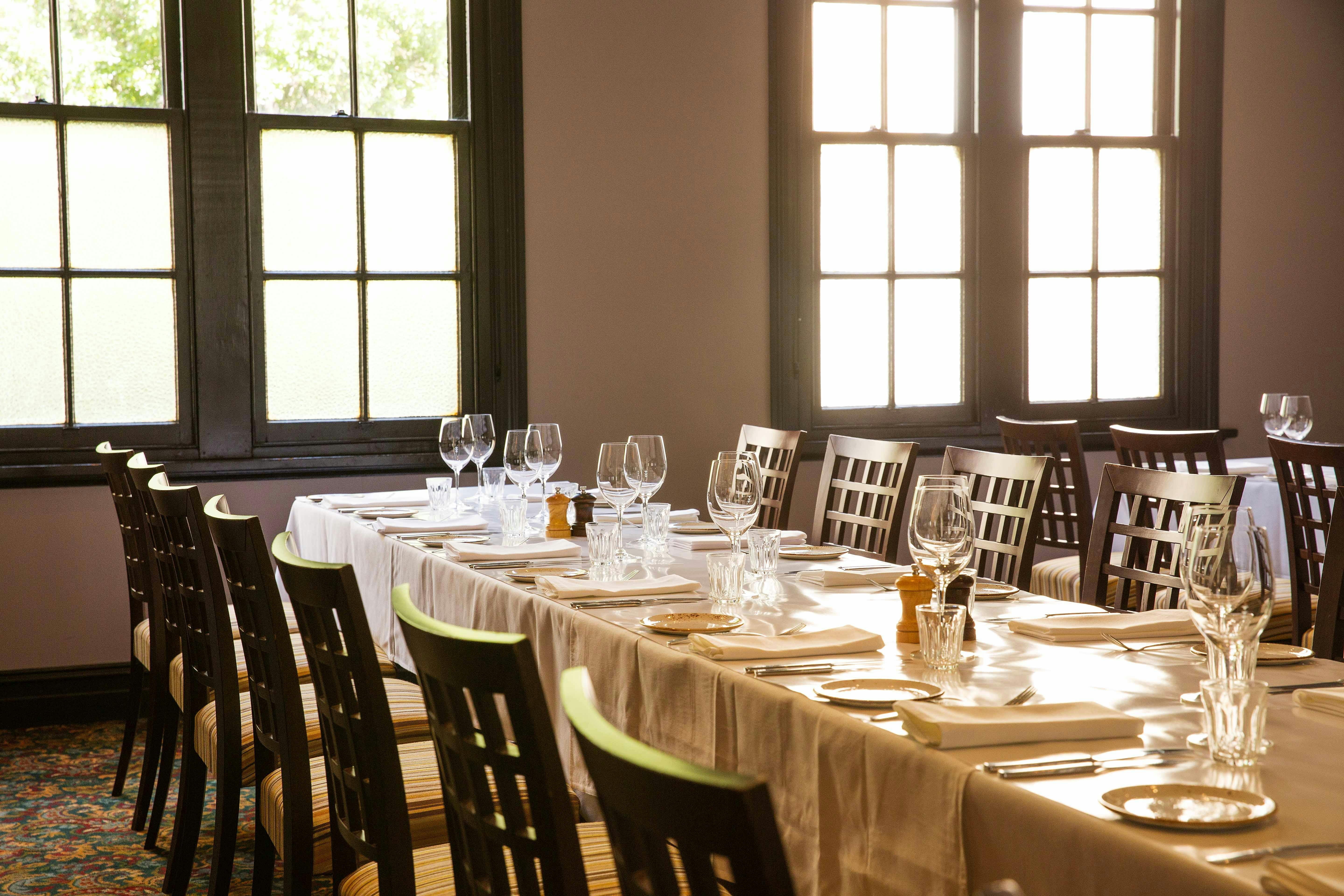 Hotel Warrnambool Bar & Bistro Warrnambool