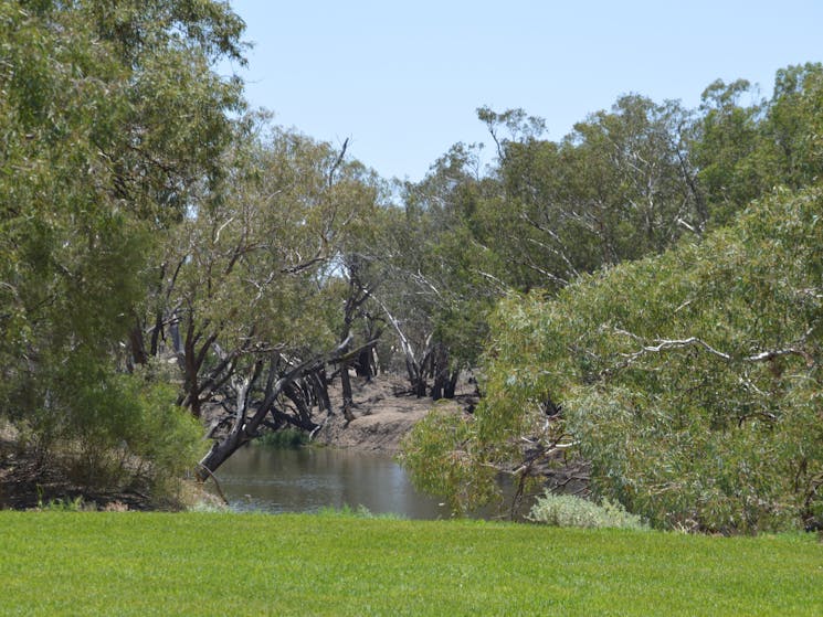 Beds on the Barwon | NSW Holidays & Accommodation, Things to Do ...