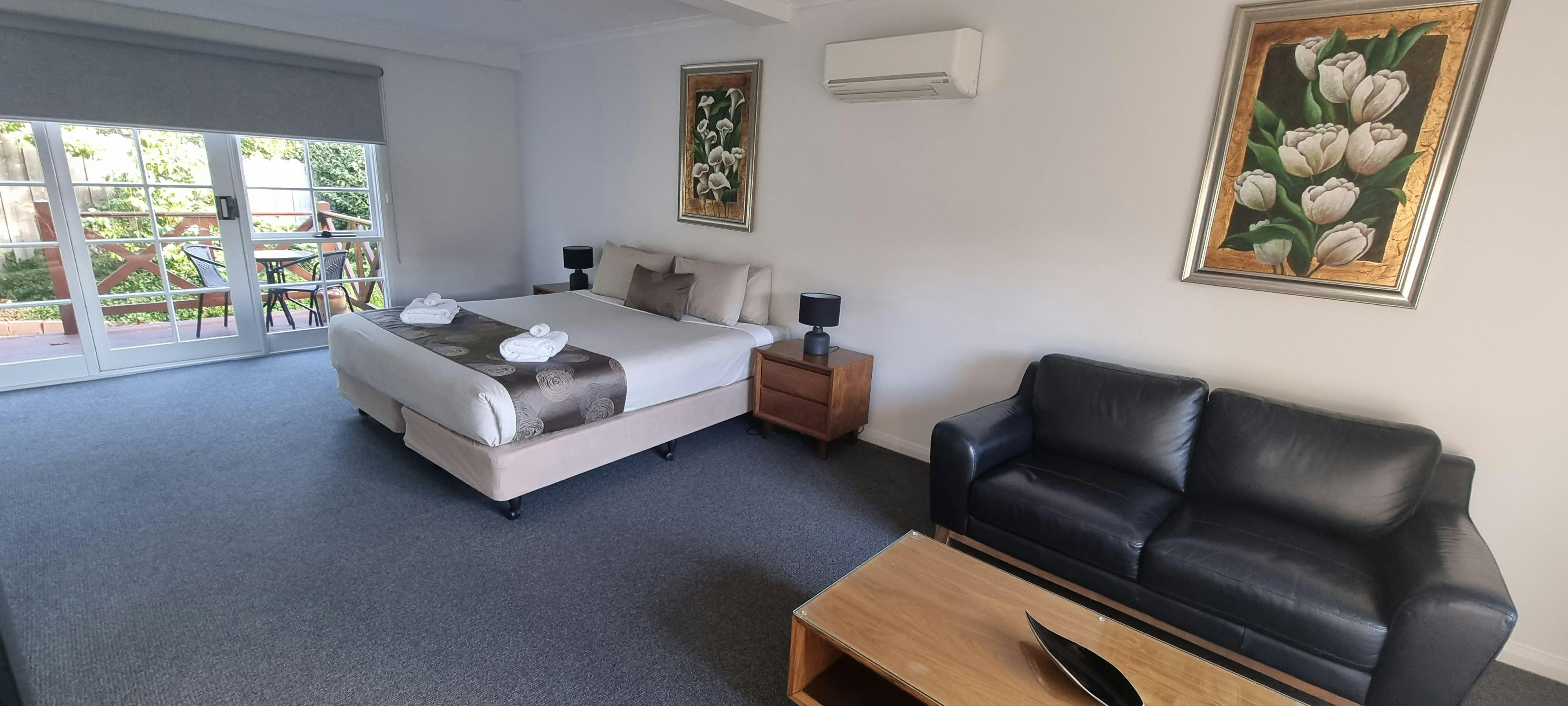 Summerfield rooms