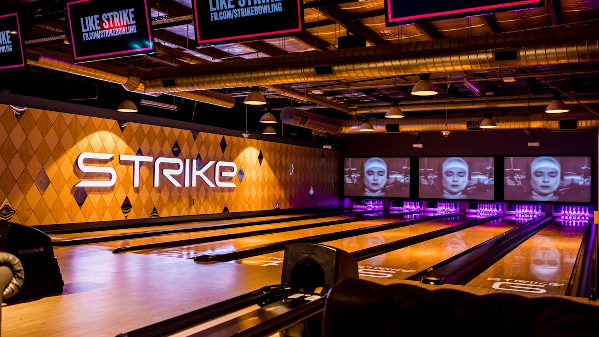 Bowling alley