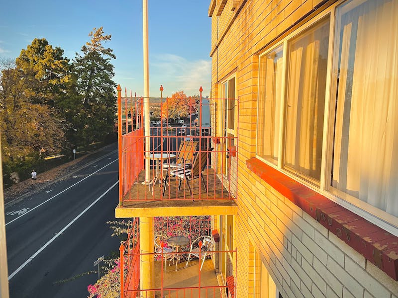 Balcony Park View Motel Room image