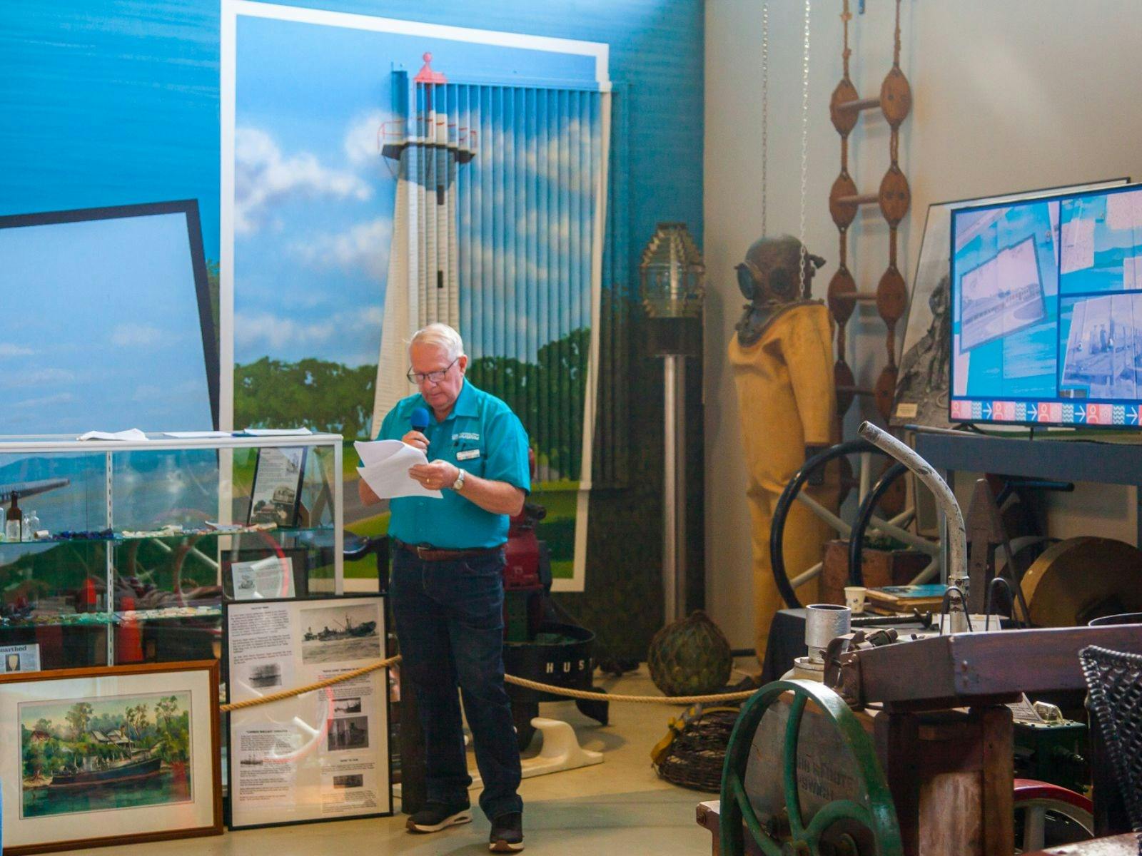 Show 'n' Tell: Stories from the Suitcase - Immigration to the Redlands