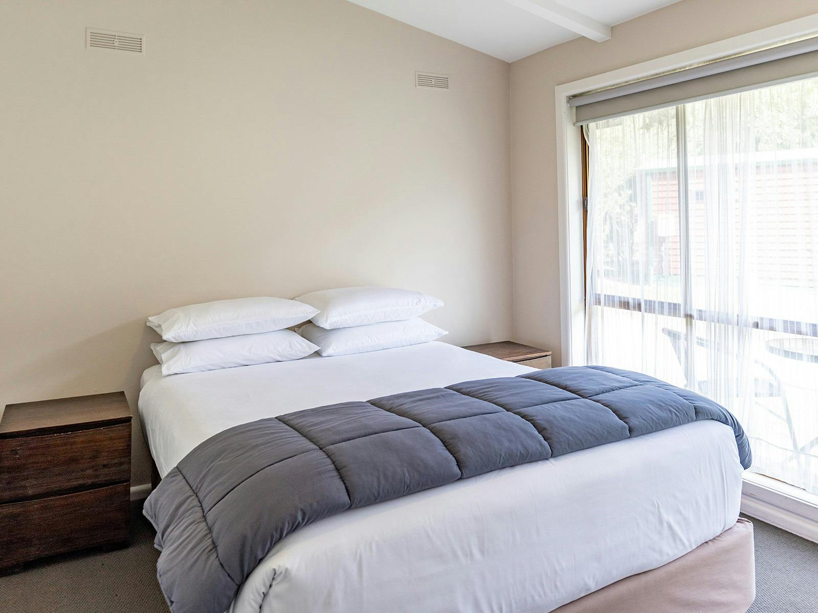 Two Bedroom Cabin - Sleeps Six