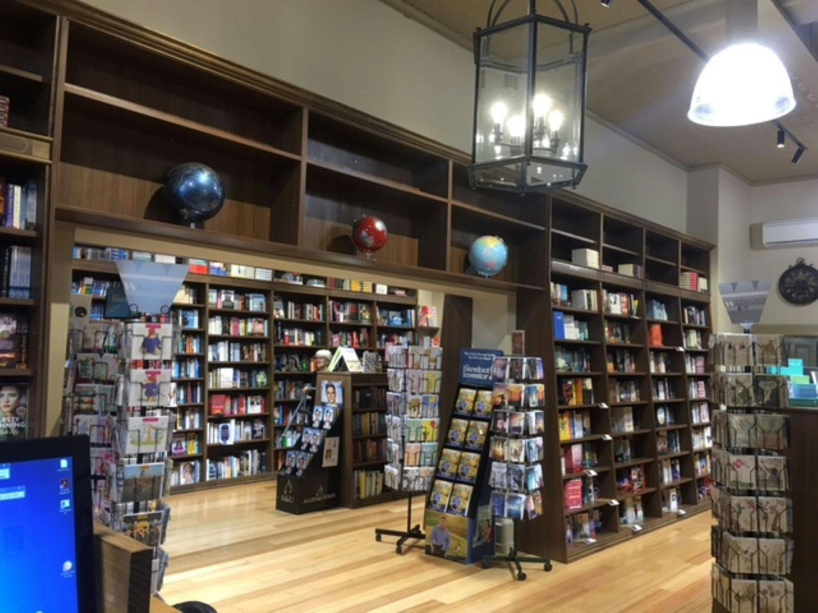 Collins Booksellers Ballarat on Lydiard