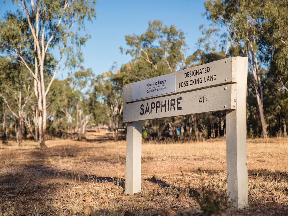 Sapphire Fossicking Sapphire Fossicking