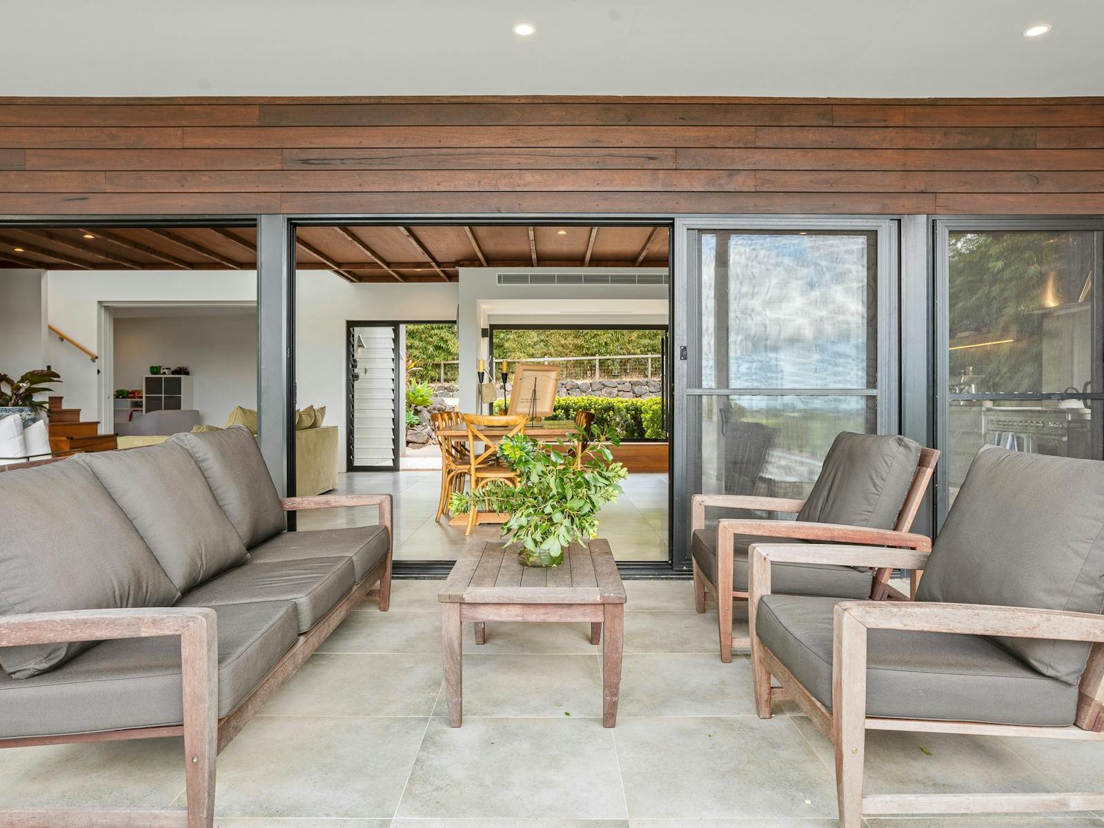 constant flow of air and light throughout