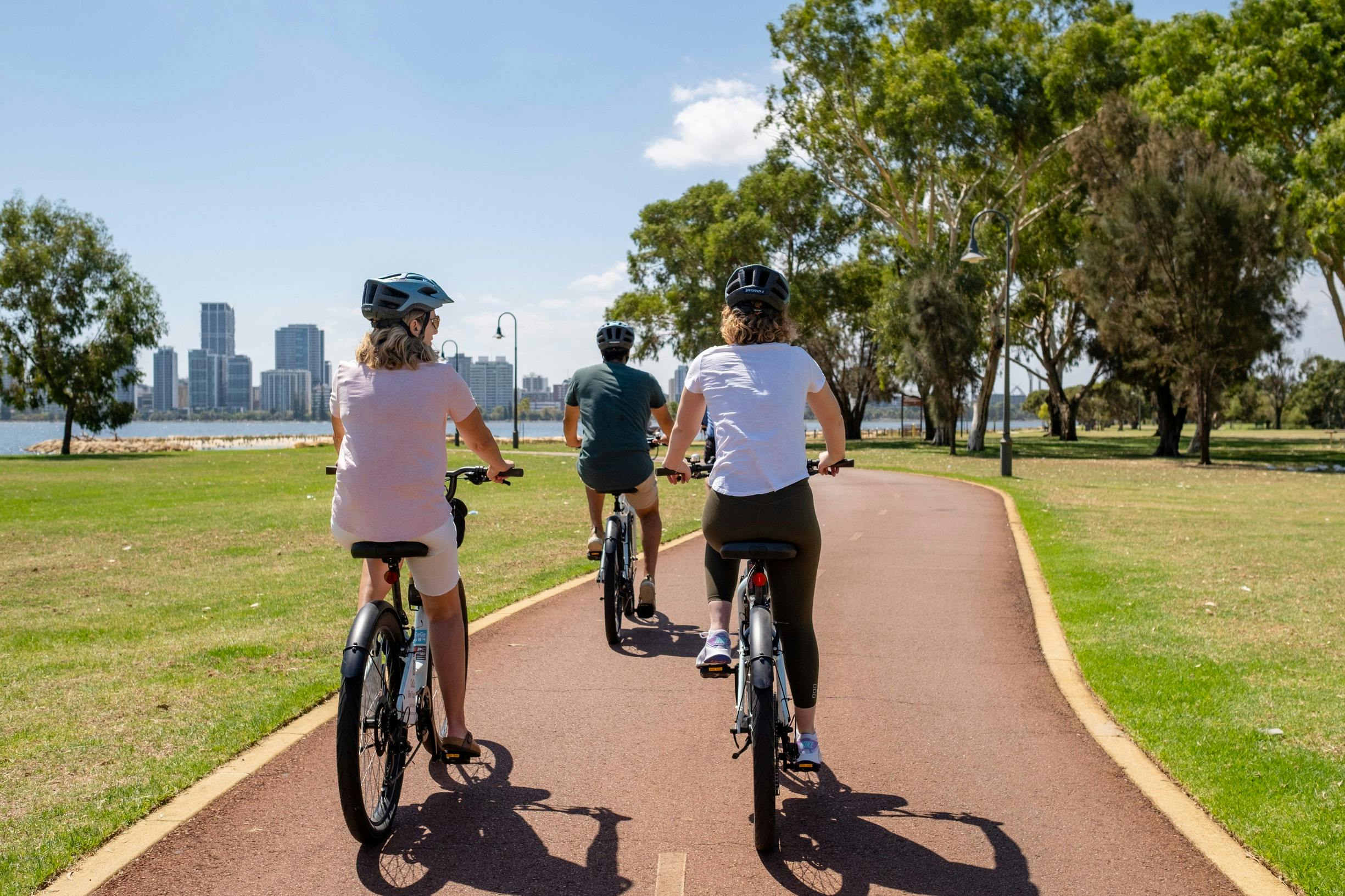 GoGo Active Tours taking people on an active tour through Perth