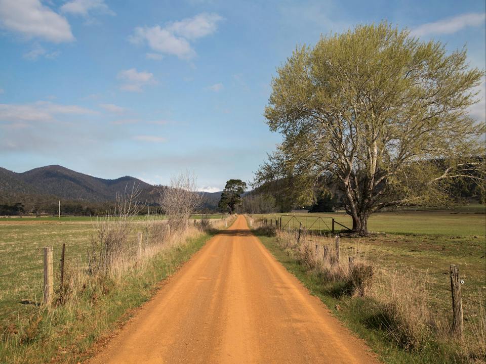 Driving into Twamley Farm
