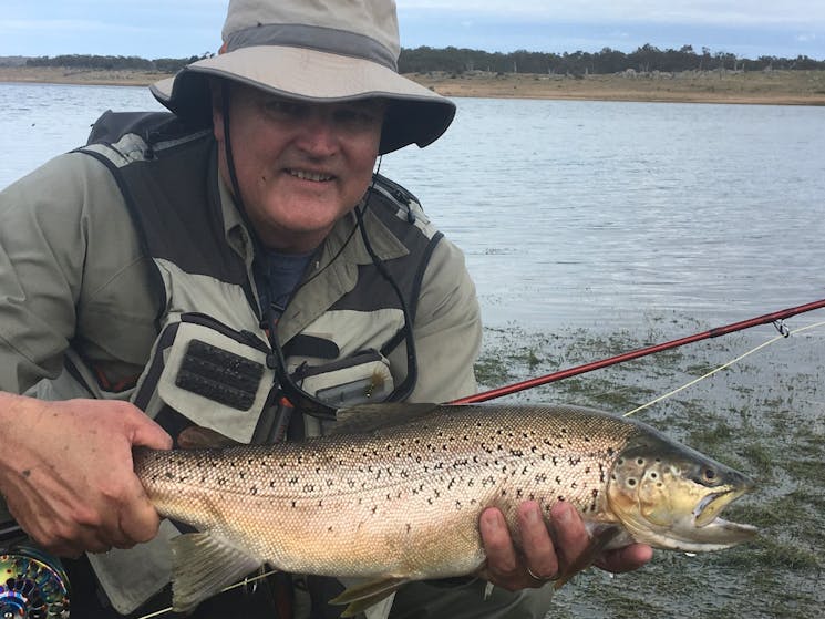 troutfit-mick-couvee-guiding-snowy-mountains-jindabyne-eucumbene-tasmania-cooma-fly-fishing-guide