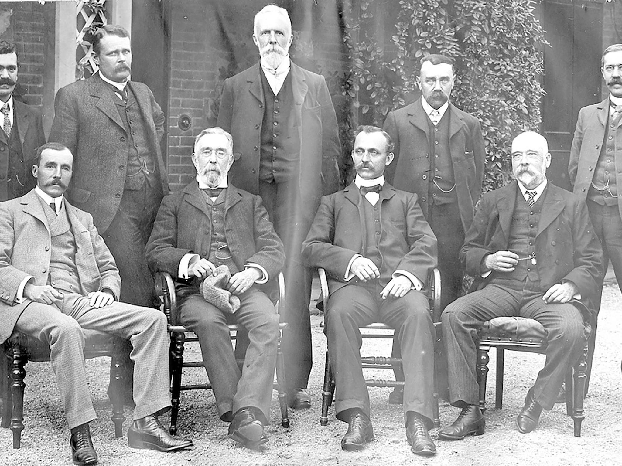 1908 - Pietro Baracchi (front left), Sir Charles Todd and astronomers from the other states.