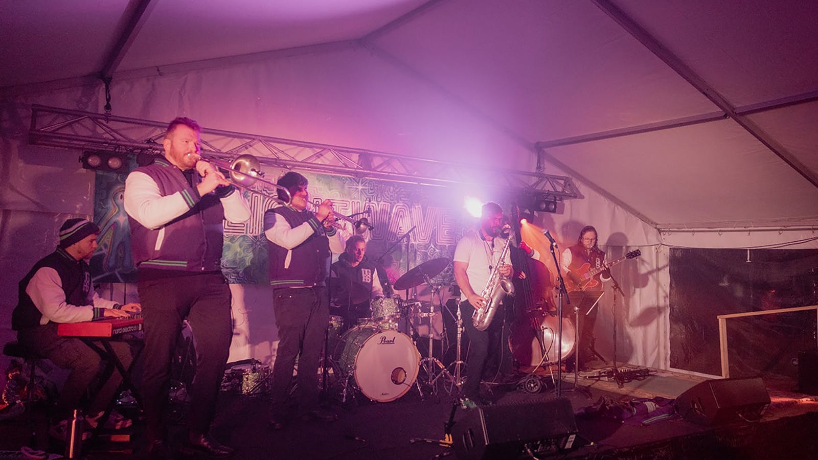 Uncle Gus & the Rimshots on the main stage_at Lightwave 2025