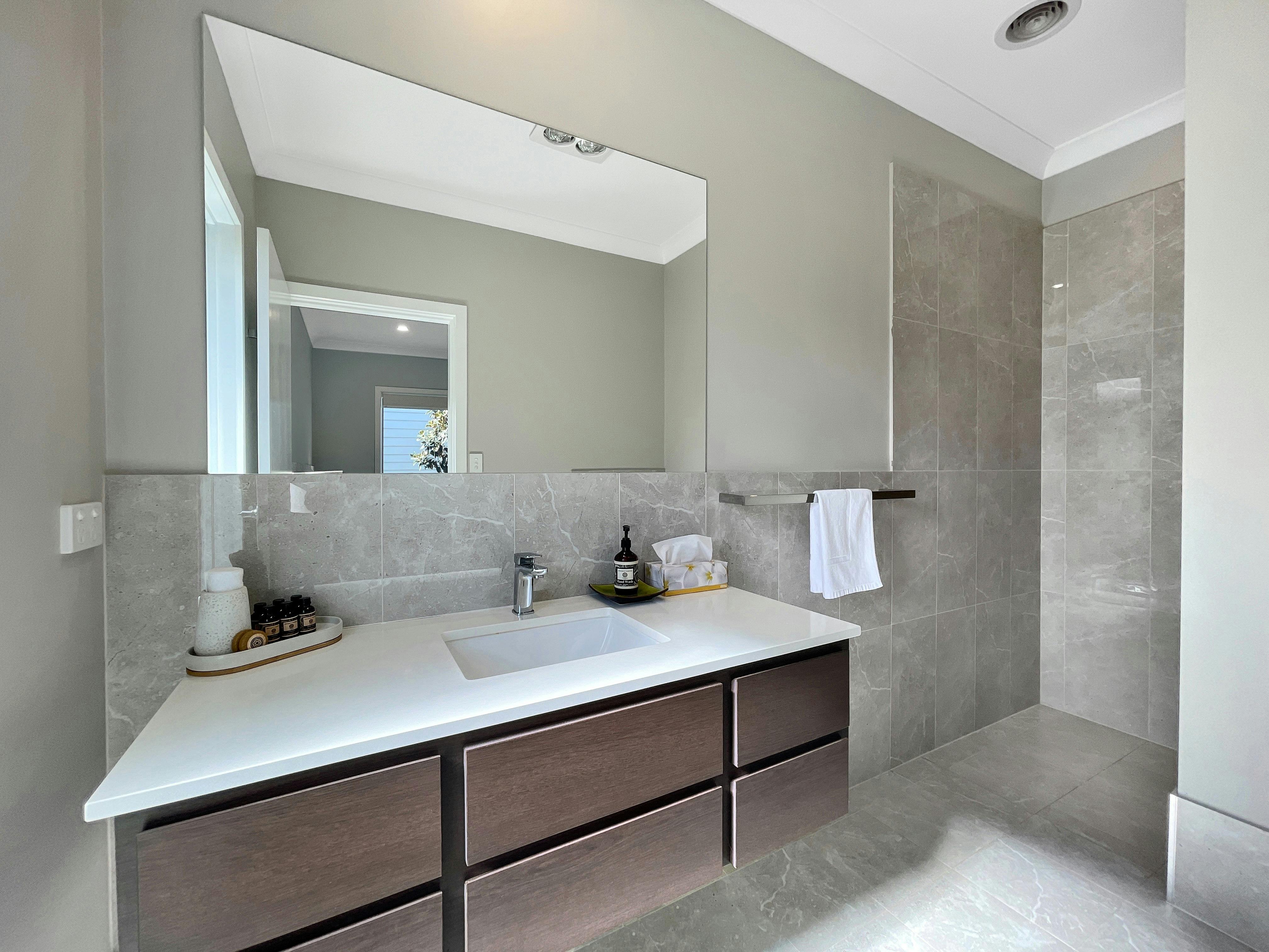 Figtree Retreat bathroom 1