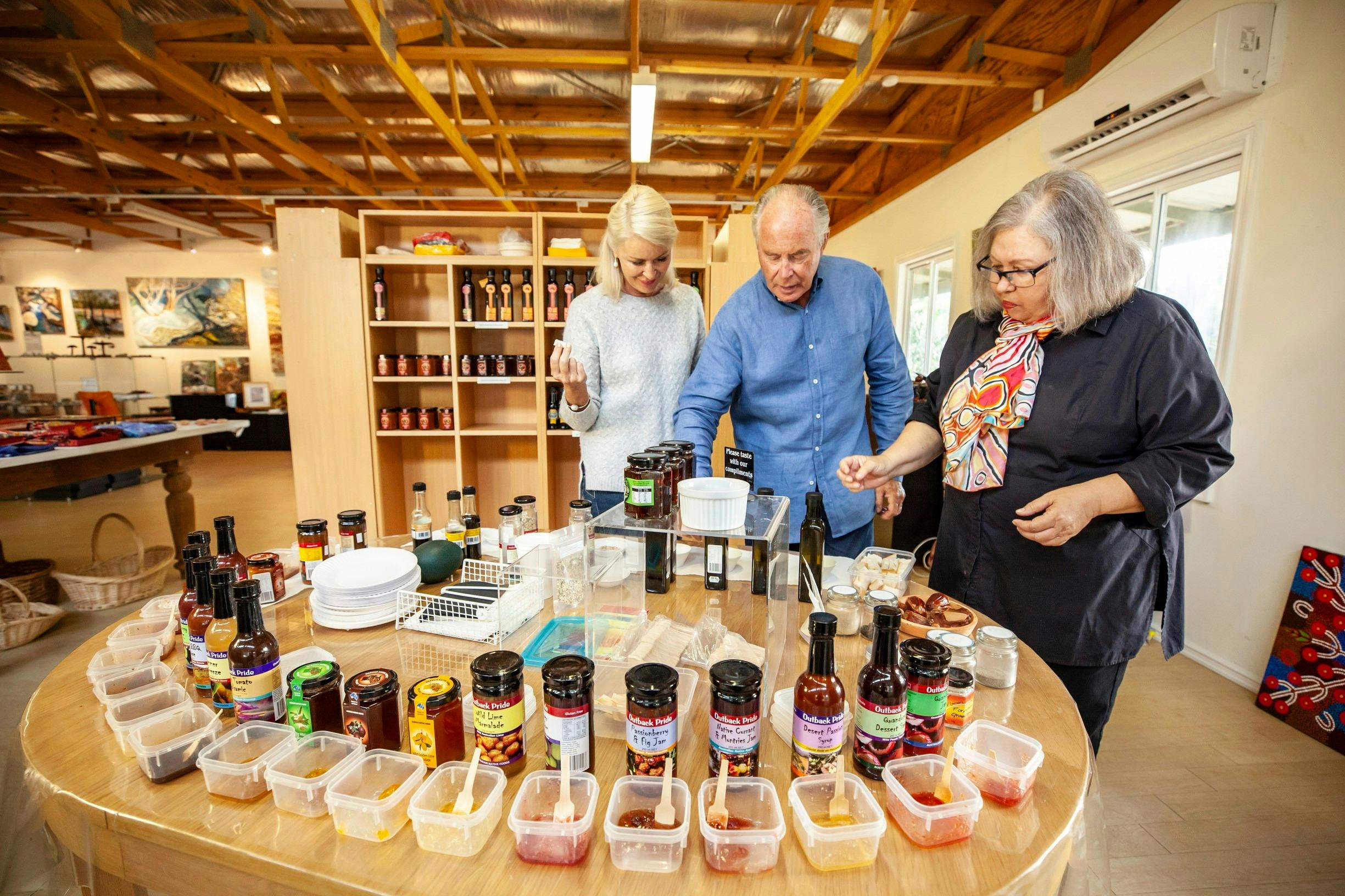 Aboriginal Bush Tucker Experiences with Dale Tilbrook