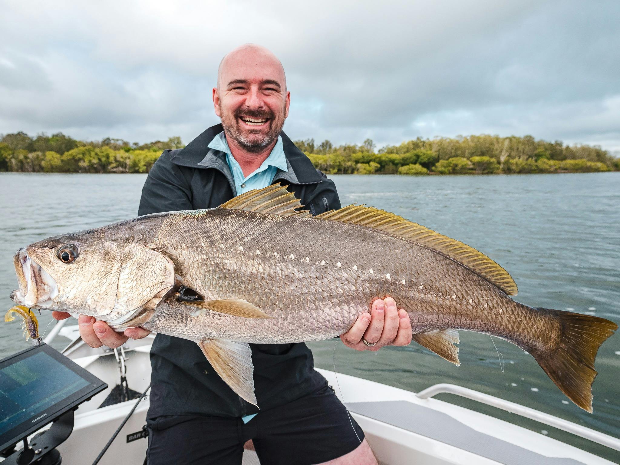 漂流河口捕魚包船