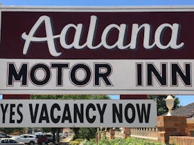 Golden Chain Aalana Motor Inn