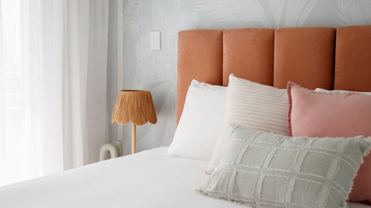 2 bedroom unit in Burleigh - second bedroom