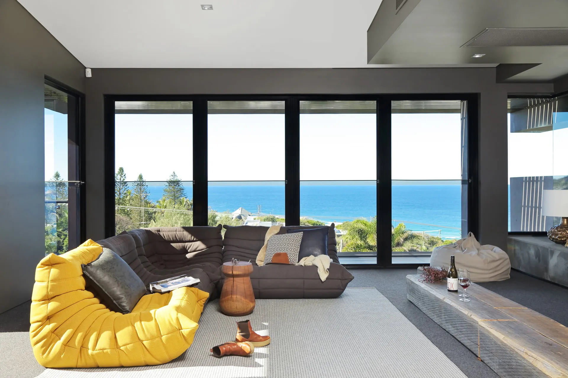 Luxury Open Living Room, Beachfront Ocean View