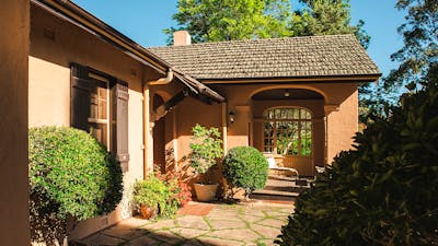 Entrance to Calthorpes House