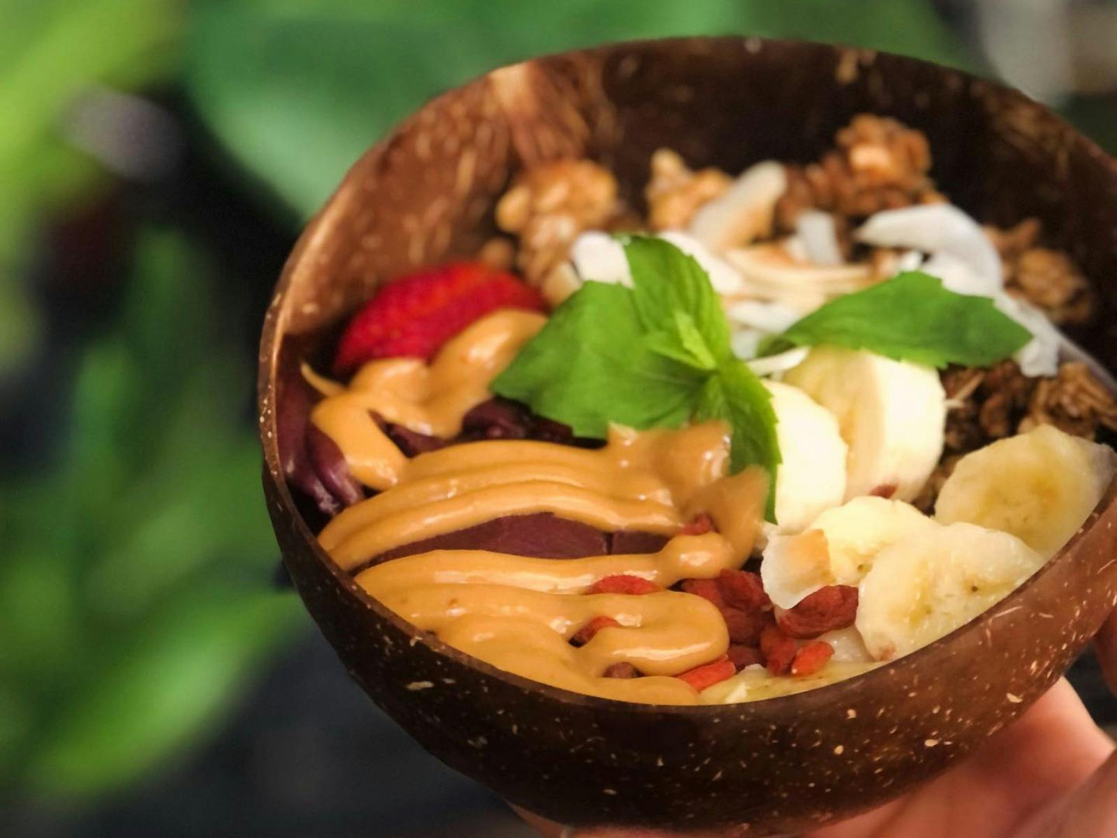 グラノーラボウル