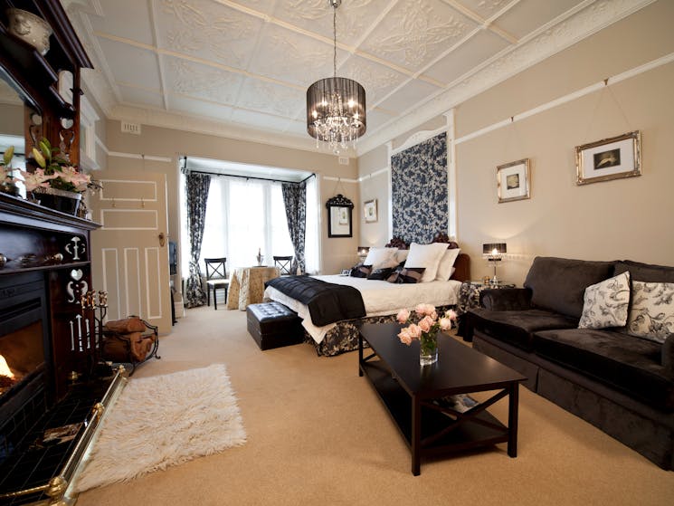 Melba House Bed and Breakfast NSW Holidays & Things to