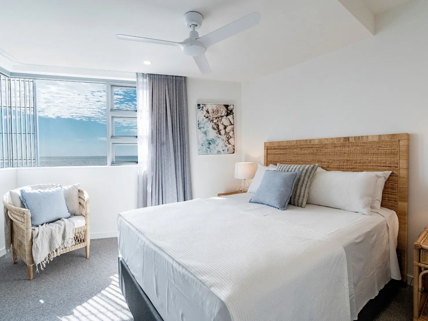 Main bedroom with walk-in wardrobe and ensuite