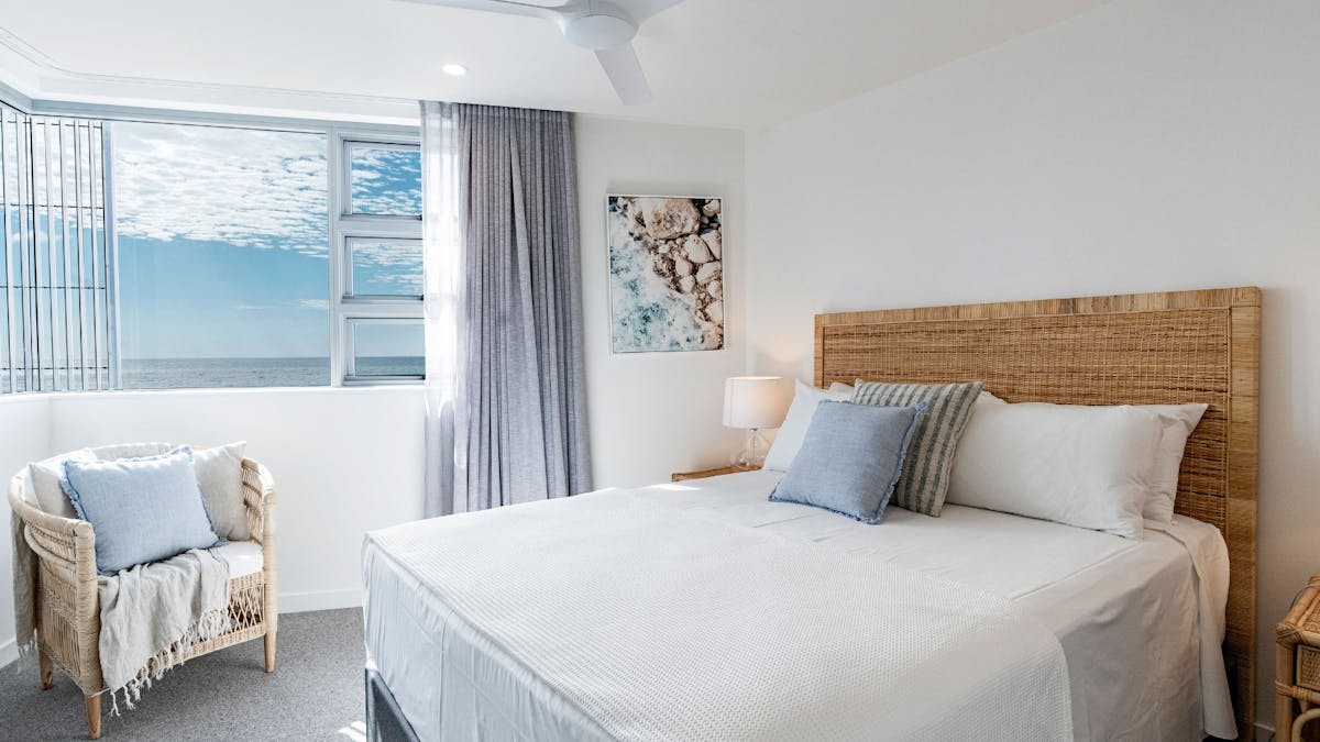 Main bedroom with walk-in wardrobe and ensuite