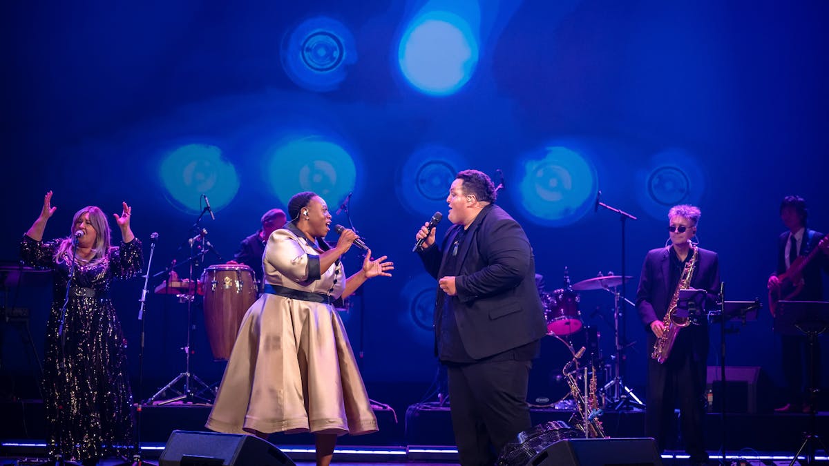 Photo of Judah Kelly & Asabi Goodman singing duet in The Big Chillout