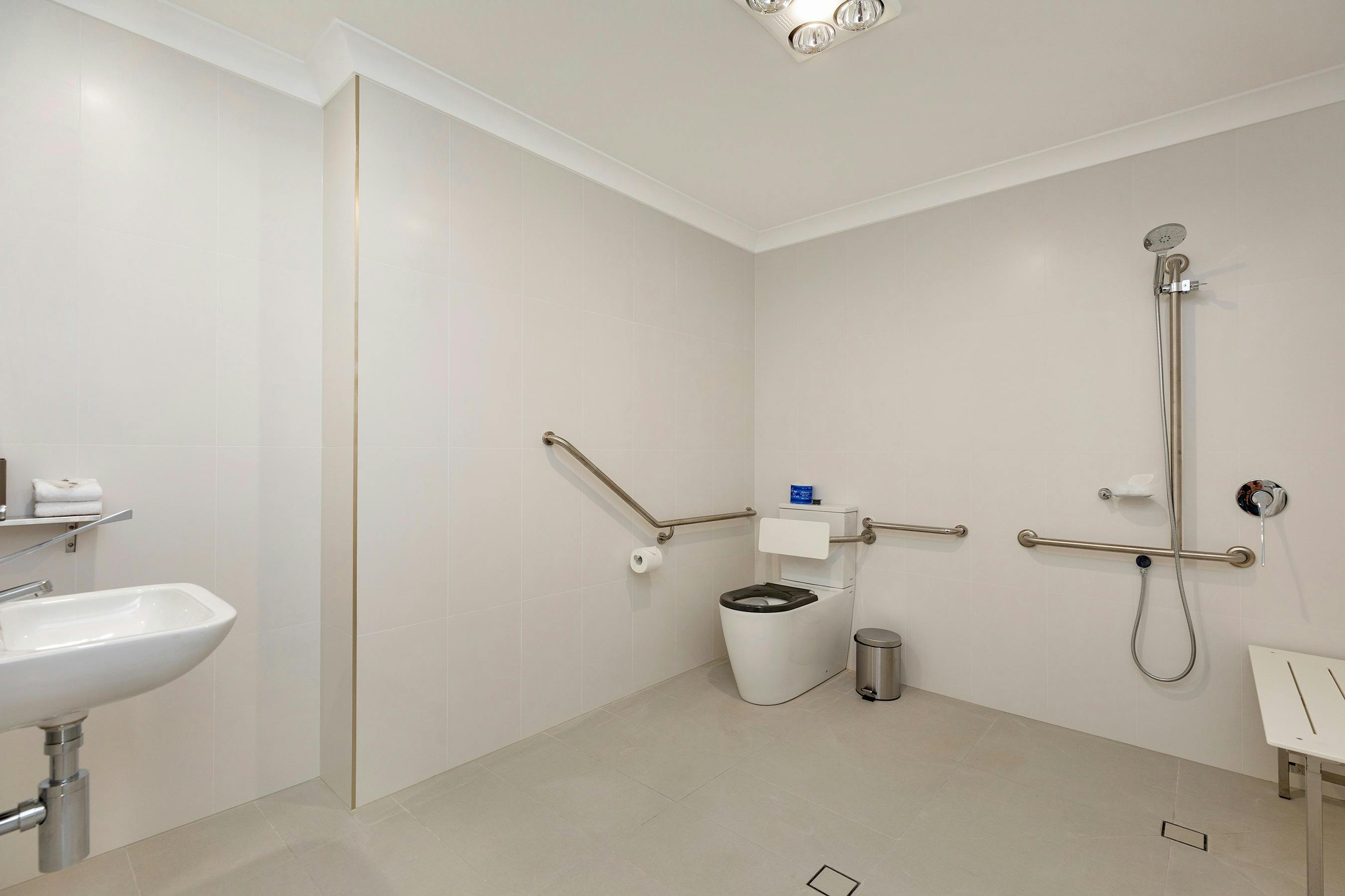 Accessible apartment bathroom