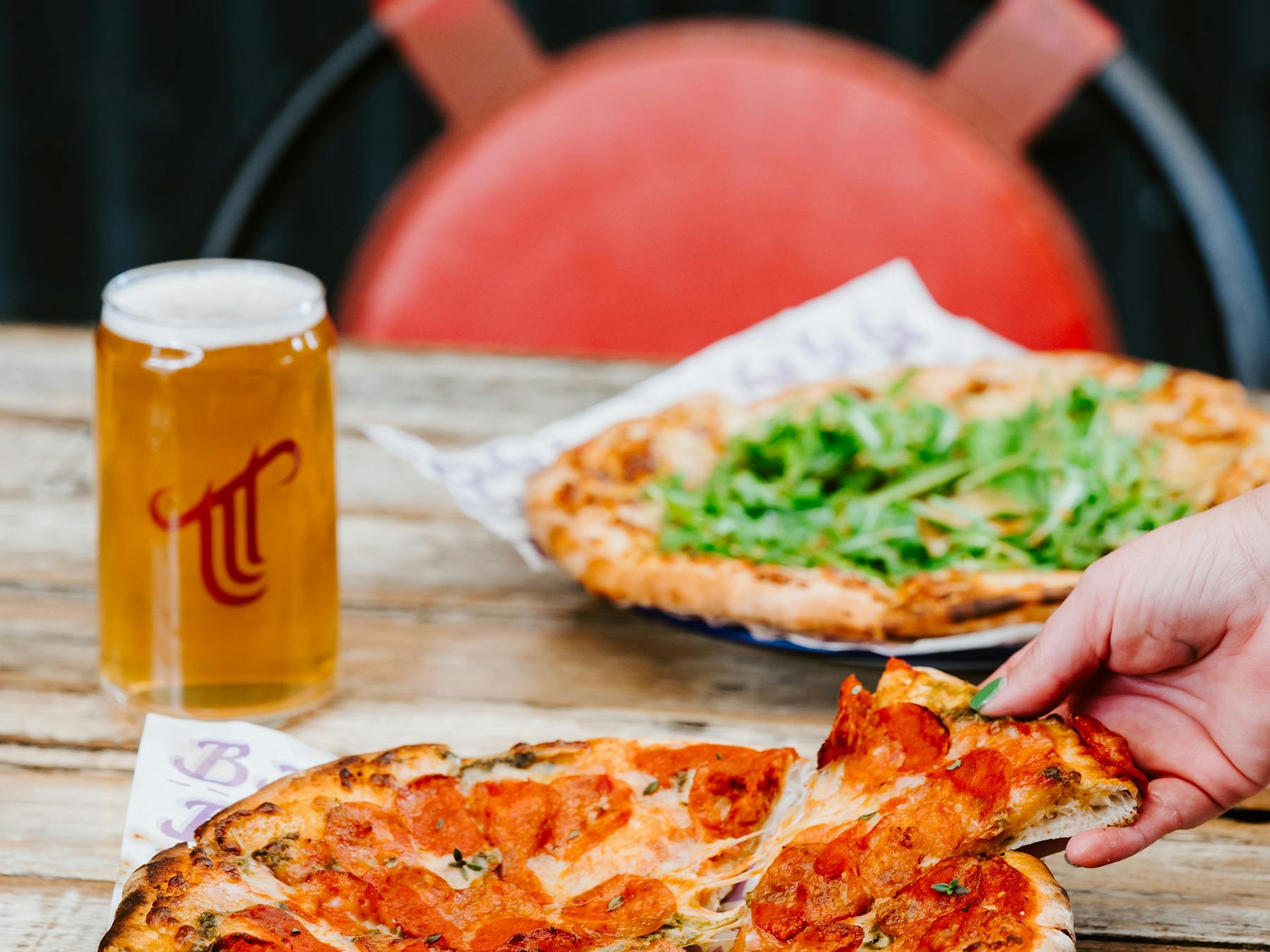 Billy Boil's pizzas, Three Tail's beer