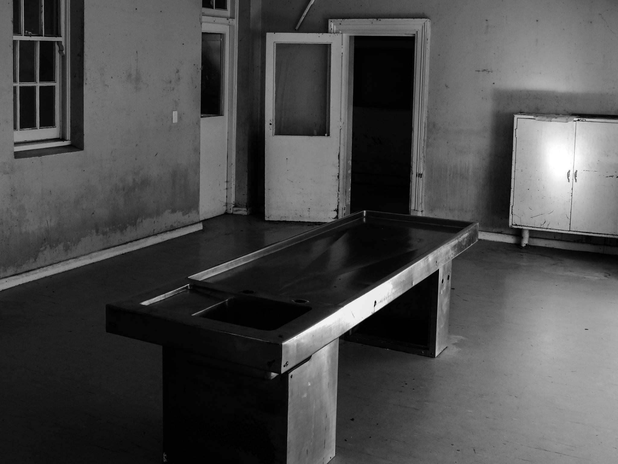 Morgue Table