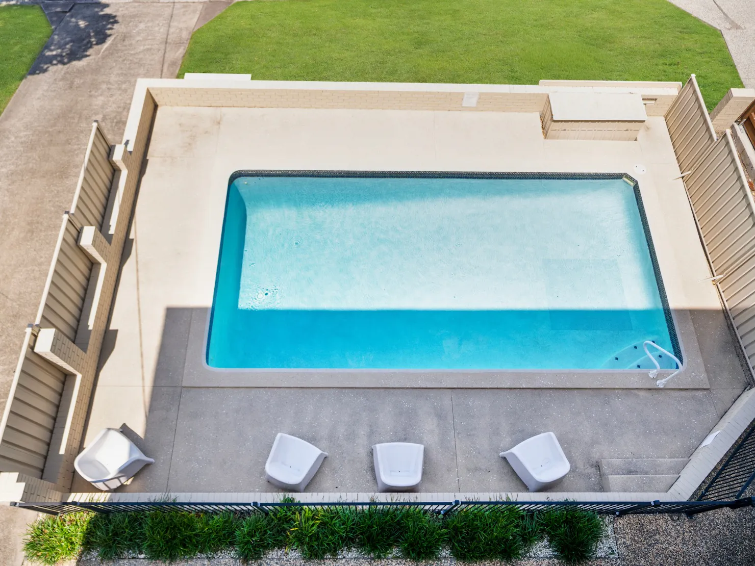 Shared complex pool