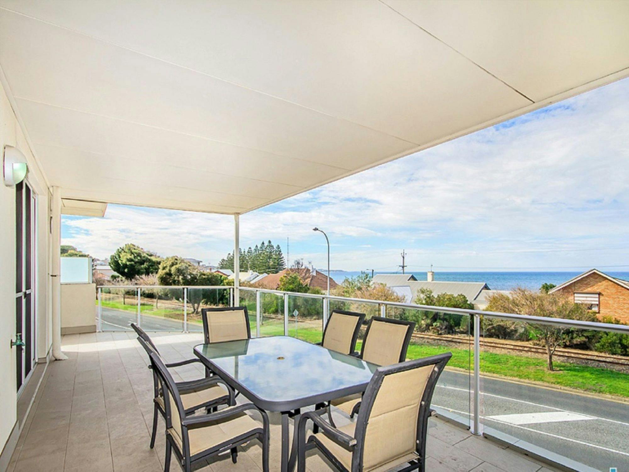 The Block Escape - Ocean Views No. 6