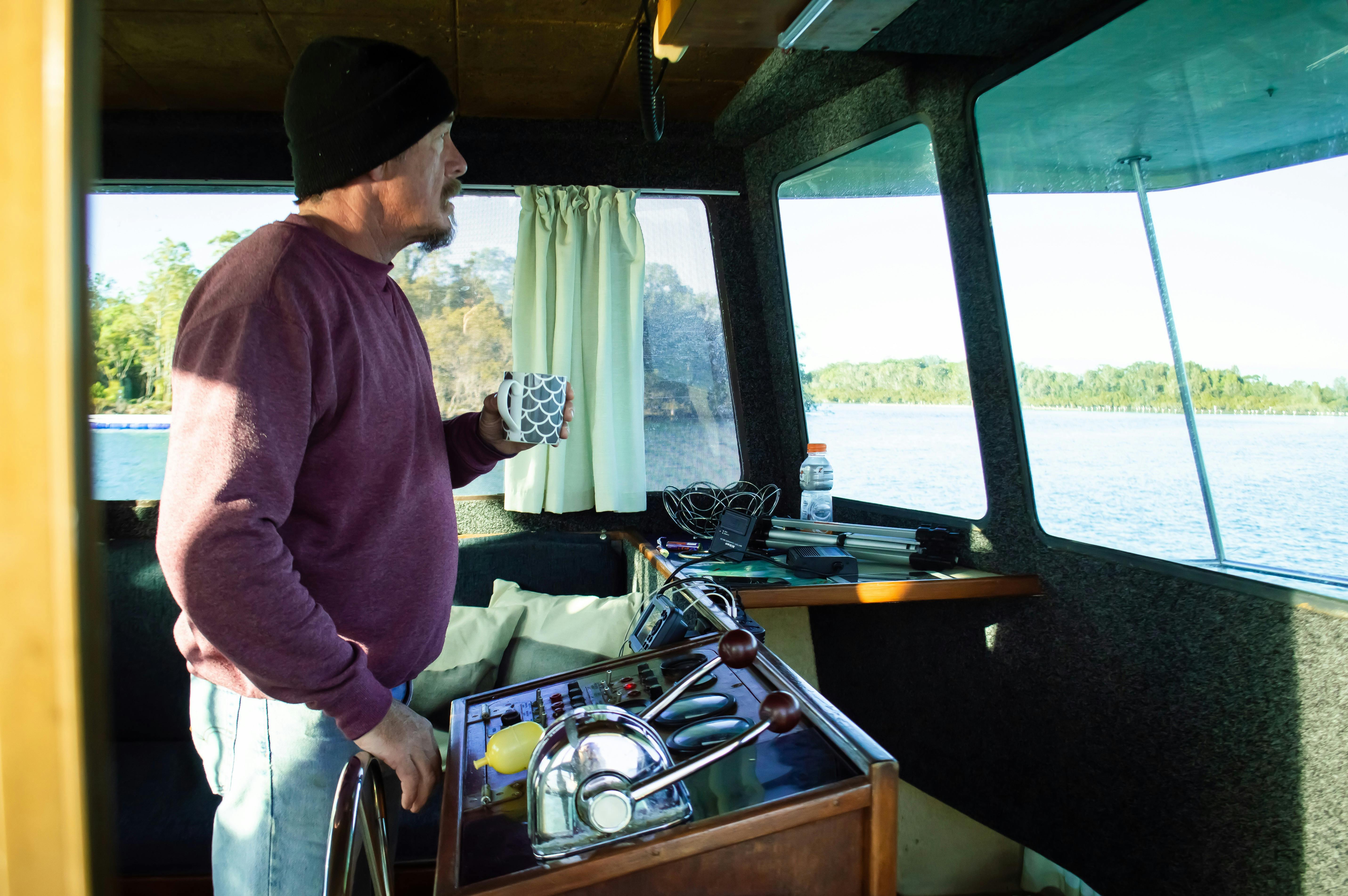 winter houseboat hire