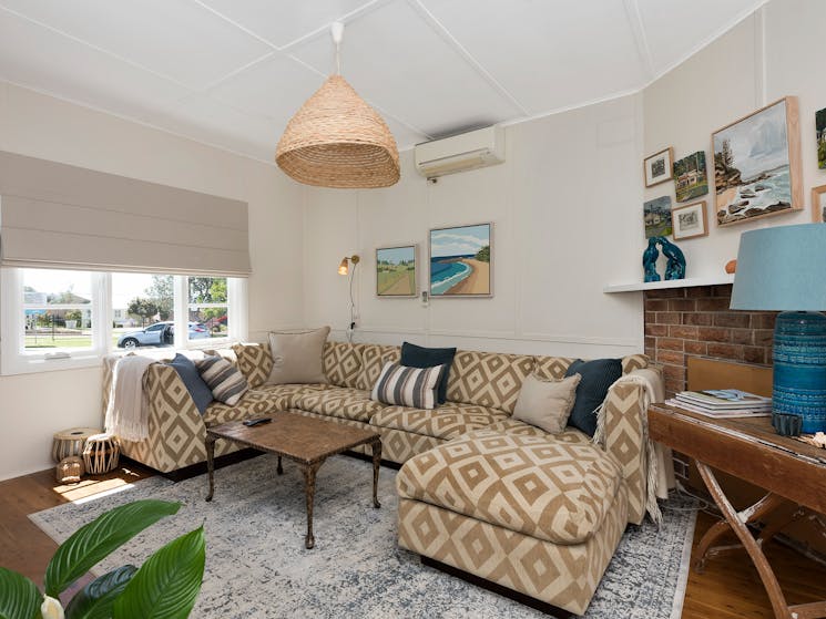 Cottage has open plan living and free access to Nbn